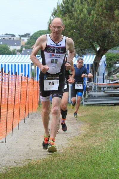 Francis HENIQUE